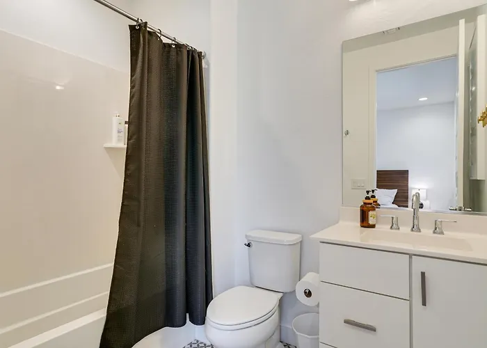 Hot Tub & Community Perks! Sleek Retreat *