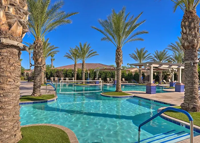Holiday home Hot Tub & Community Perks! Sleek Retreat Goodyear